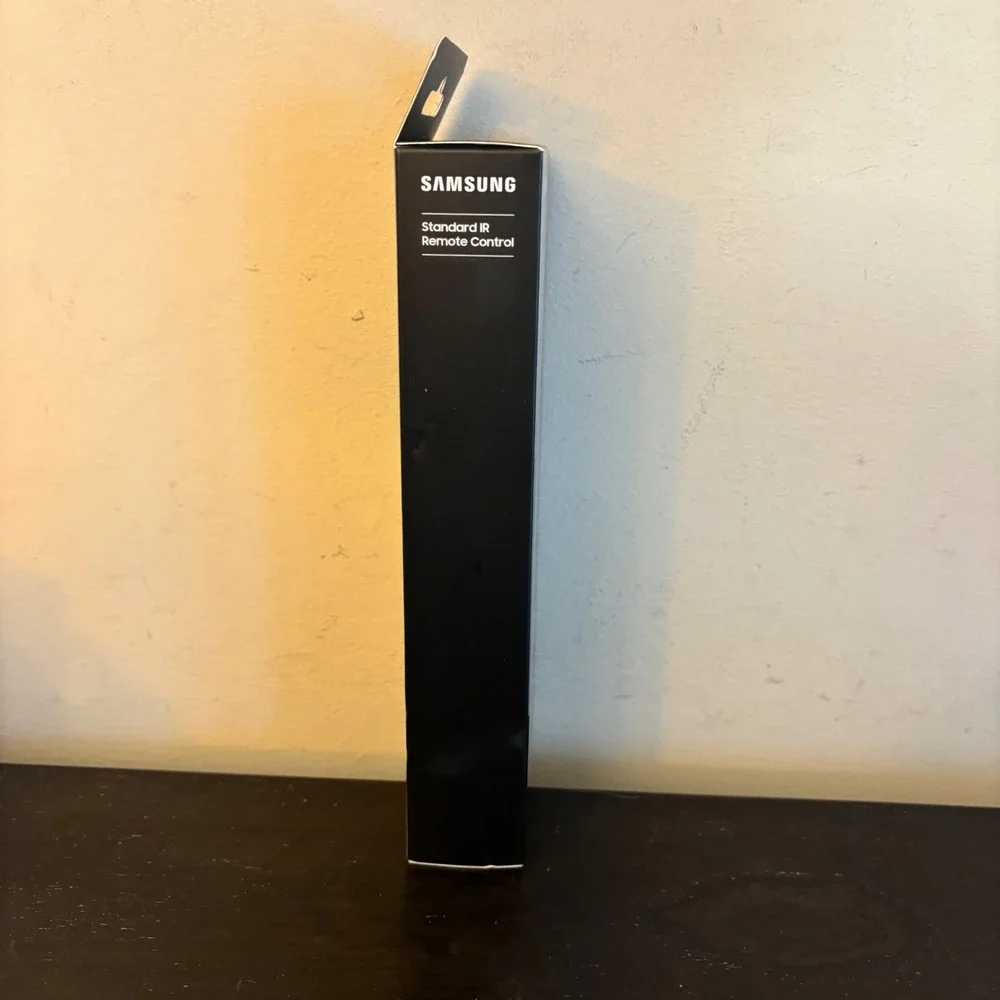 Samsung Standard IR Remote Control BN59-01301A VG-TM1240BN Black New Open Box